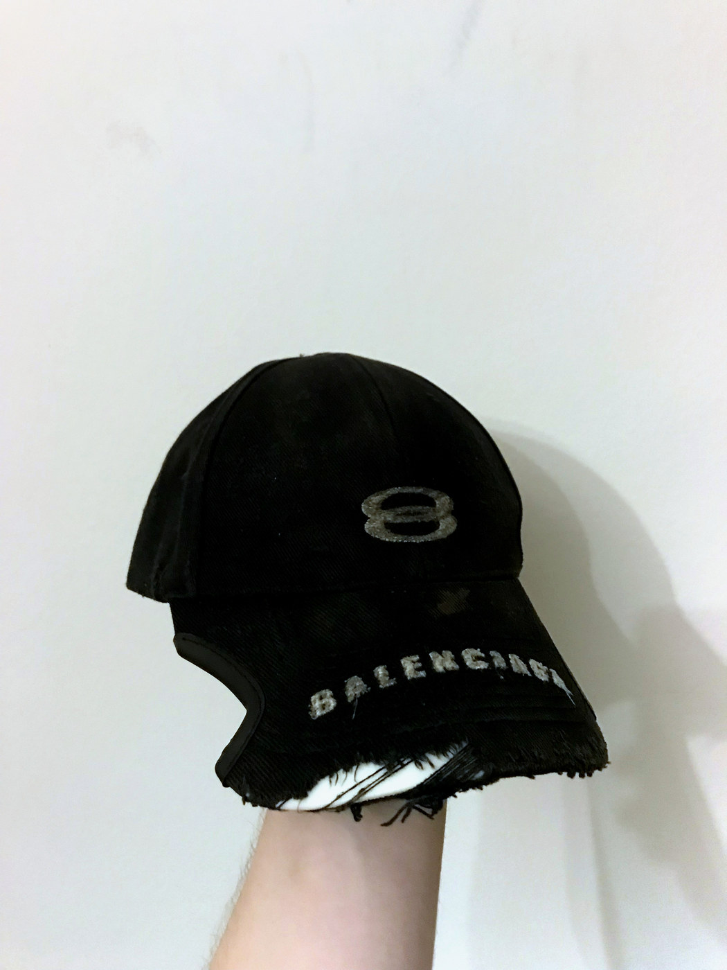 BALENCIAGA DESTROYED CAP